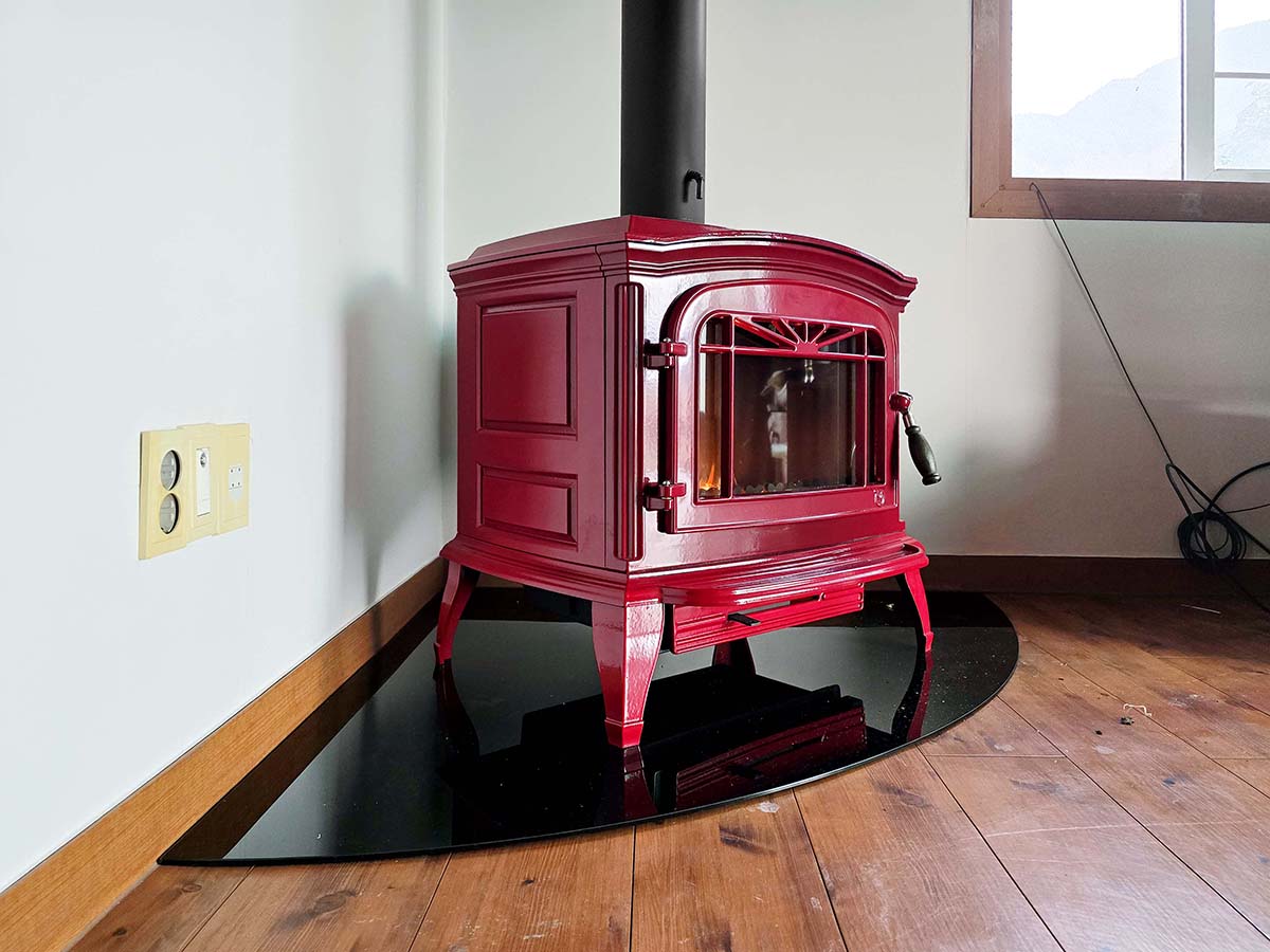 INVICTA Bradford Döküm Odun Sobası Kırmızı - Görsel 18