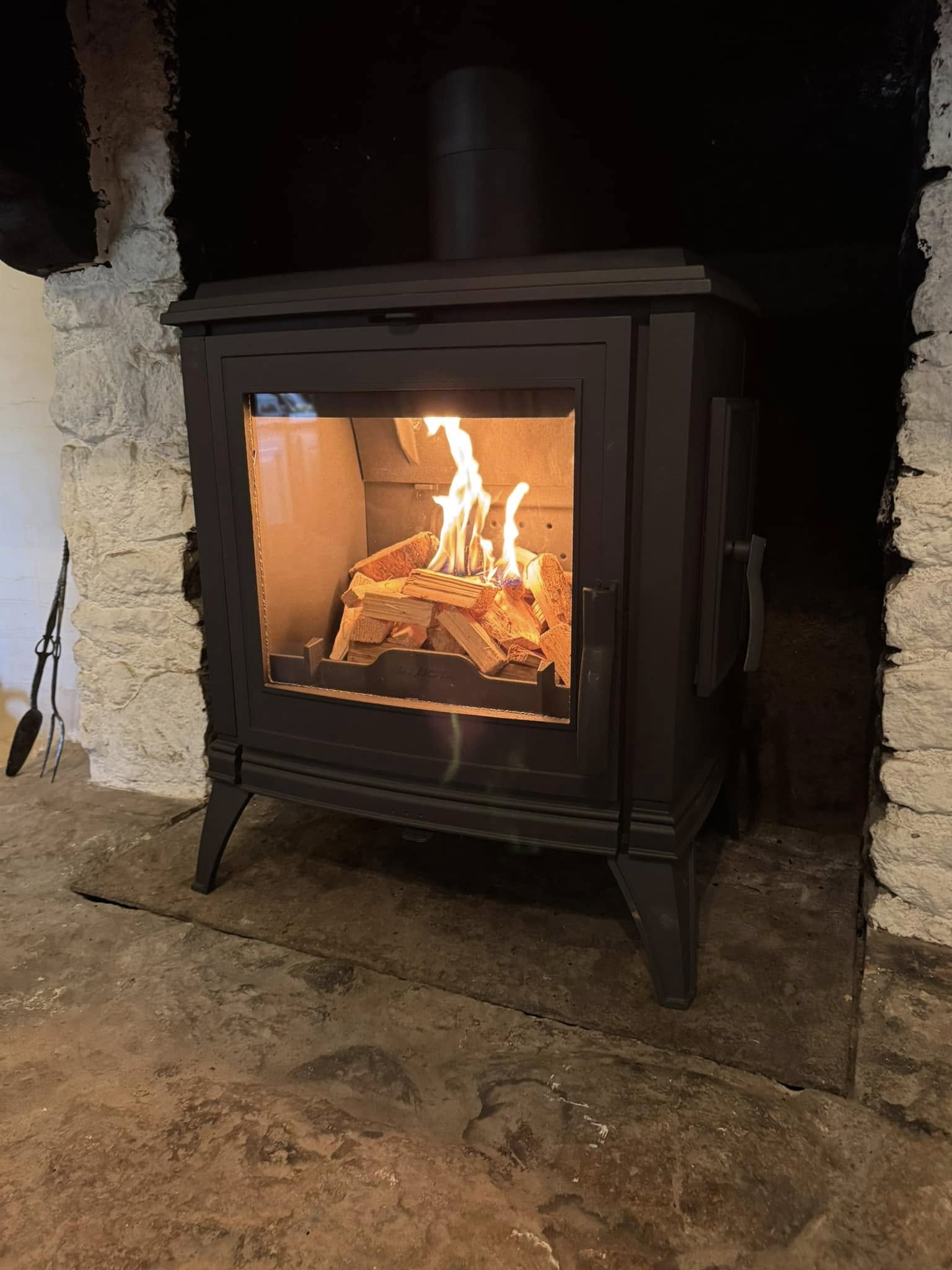 INVICTA Sedan M Döküm Odun Sobası - Görsel 11