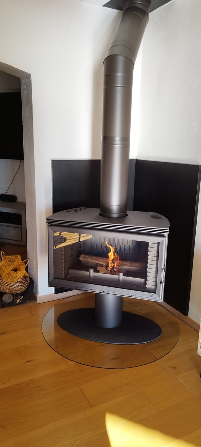 INVICTA Massy Döküm Odun Sobası - Görsel 6