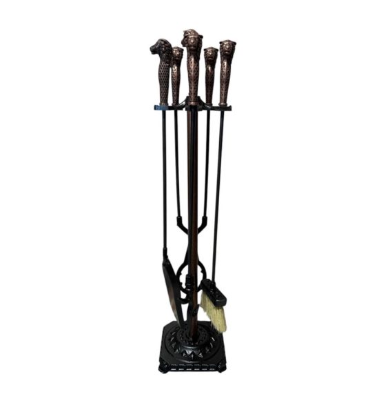 aslan-baslikli-masa-takimi-3